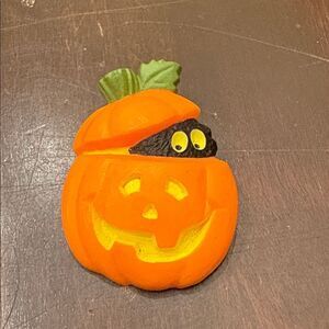 Hallmark Pumpkin Jack O Lantern Cat Brooch